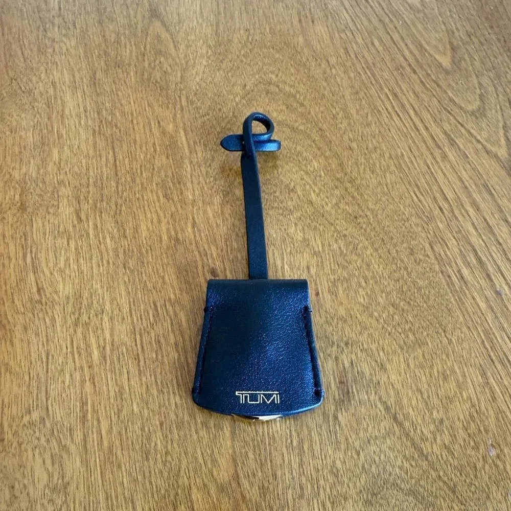 NWOT Tumi key fob
